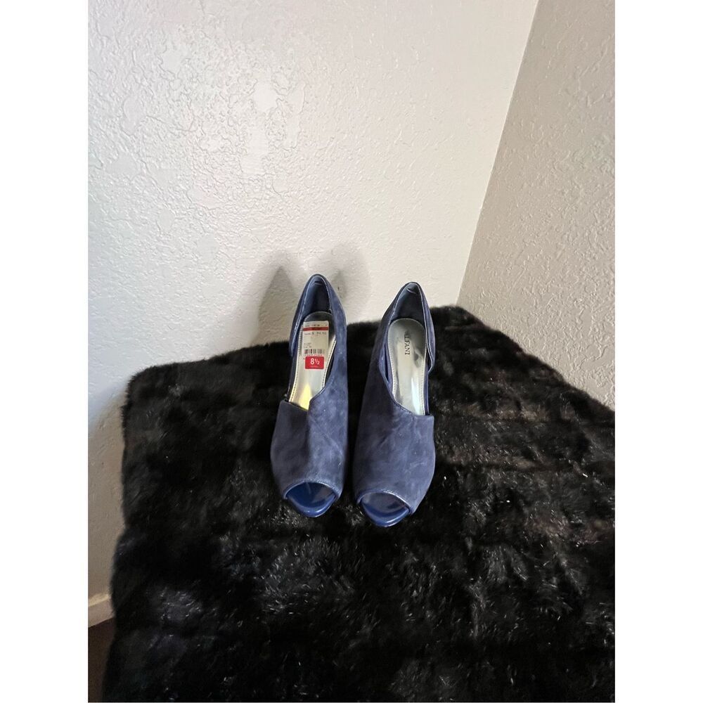 Alfani Luseeblue Blueberry suede heels size 8.5 new